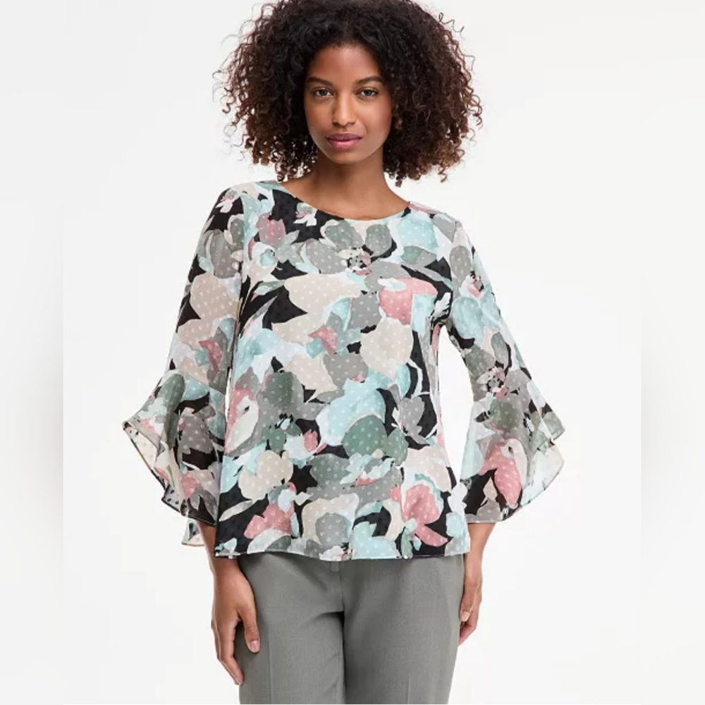 Women's Clothing (A237)